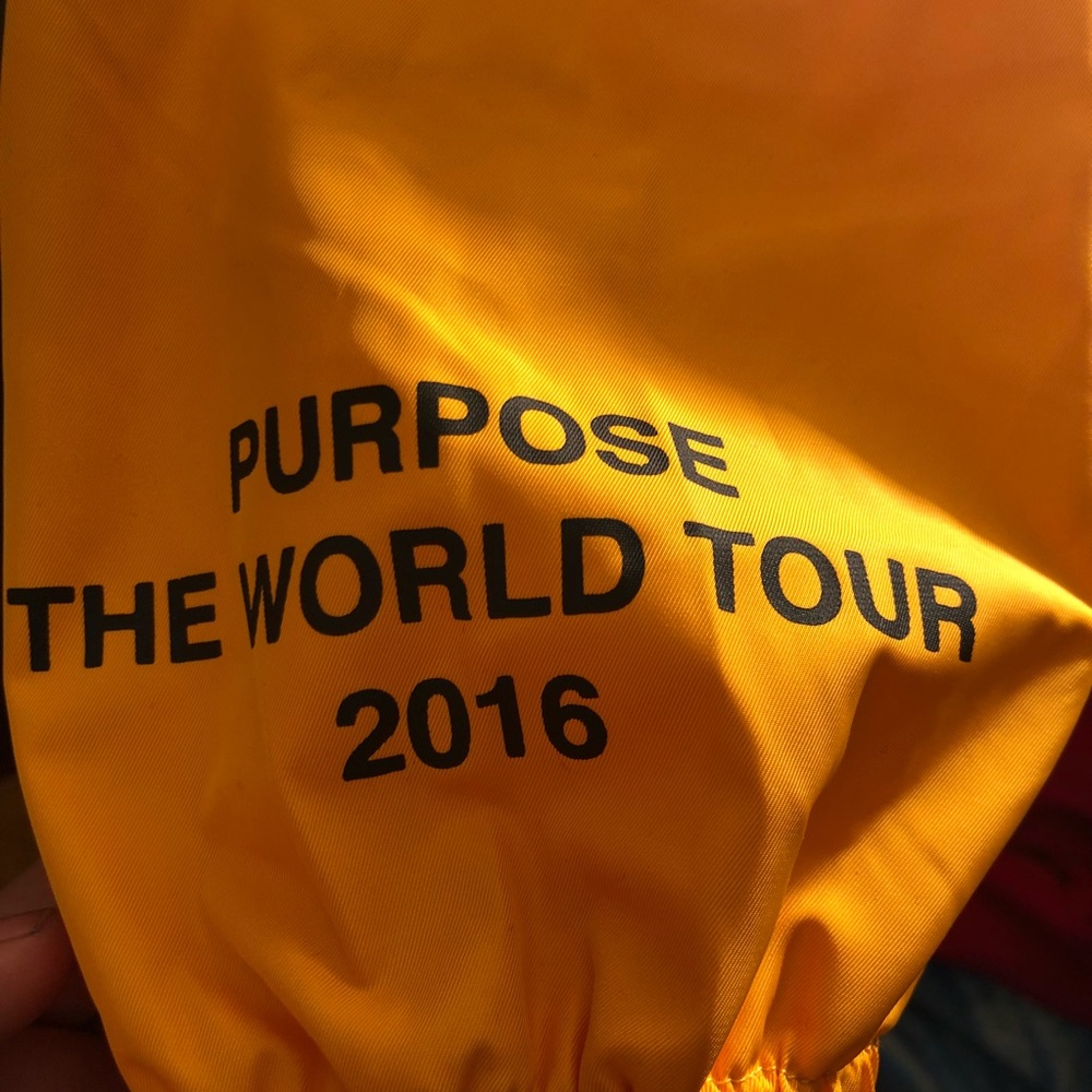 Yellow light jacket - Picture 3 of 6